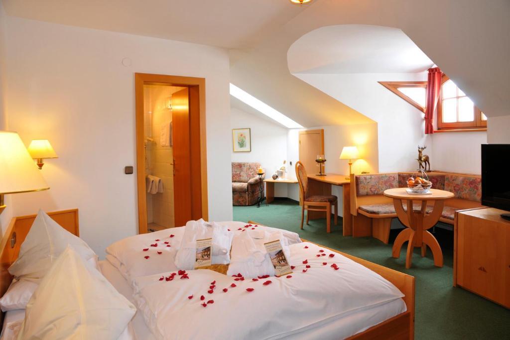 Hotel Zum Goldenen Hirschen Freistadt Rum bild
